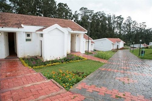 Deccan Plaza Hotel - Ooty Bagian luar foto